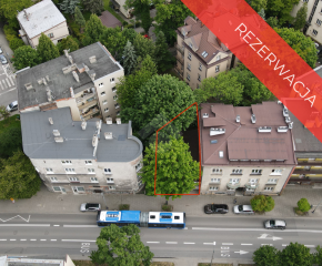 Budynek z witryną w okolicy Ronda Mogilskiego – ROI 10%