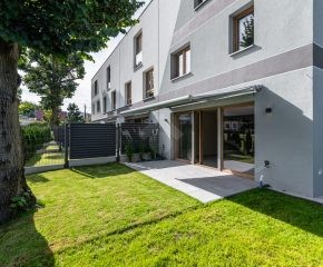 Miejski dom, który myśli przyszłościowo – 5 sypialni, zielona przestrzeń, technologia i komunikacja w zasięgu 3 minut