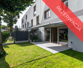 Miejski dom, który myśli przyszłościowo – 5 sypialni, zielona przestrzeń, technologia i komunikacja w zasięgu 3 minut