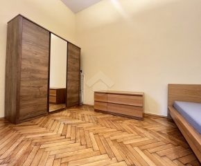 Kraków - Stare Miasto – ul. Sarego – 42 m²