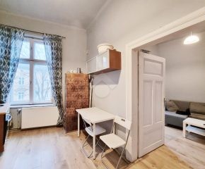 1-pokojowe mieszkanie z balkonem - osobna kuchnia - ul. Łobzowska