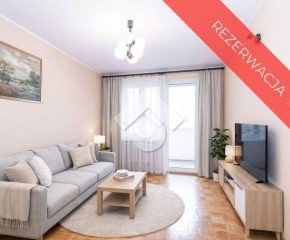 Jasne 2-pokojowe mieszkanie z loggią i osobną kuchnią