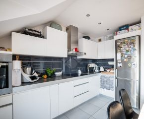 Modrzewiowa | 3 pokoje | 64 m² | 1 piętro | klimatyzacja | zielona okolica