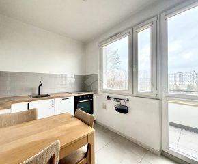 Przestronne mieszkanie z dwoma balkonami