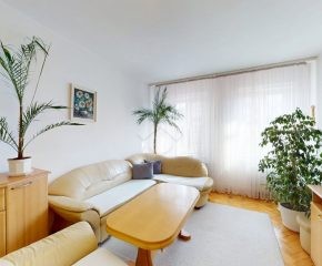 2 POKOJE /  KAMIENICA / OGRZEWANIE MIEJSKIE 