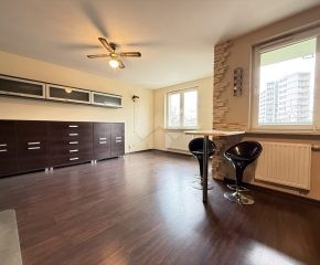 Przestronna kawalerka z balkonem!