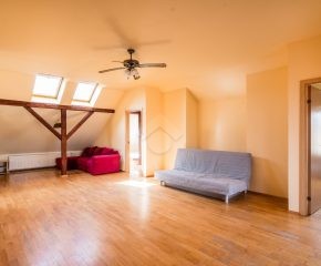 Kraków – Trzypokojowe – w pobliżu Ronda Mogilskiego