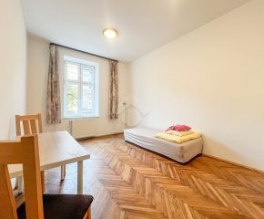 Mieszkanie 2-pokojowe- ul. Szlak - Najem od 6 miesięcy