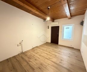 Kraków – Stare Grzegórzki – ul. Grzegórzecka – 15 m2