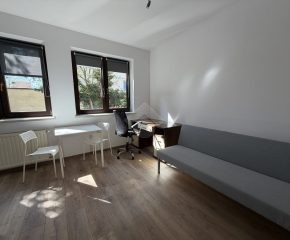 Słoneczna kawalerka na wynajem