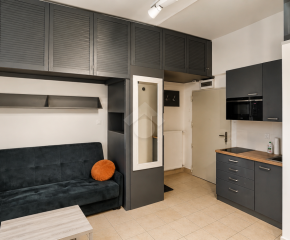 Kraków – Lubicz | Lokal 22 m² w przyziemiu | Ogrzewanie miejskie