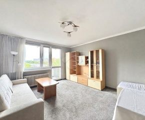 Mieszkanie z oddzielną kuchnią oraz balkonem 