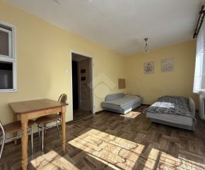 kawalerka | osobna kuchnia | balkon francuski