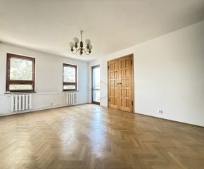 Jasne mieszkanie z balkonem i widokiem na zieleń