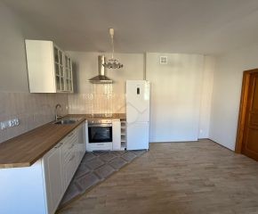 Kraków –Wesoła– ul. Dwernickiego – 41m²