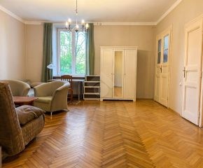 PRZESTRONNE MIESZKANIE W KAMIENICY | KROWODRZA